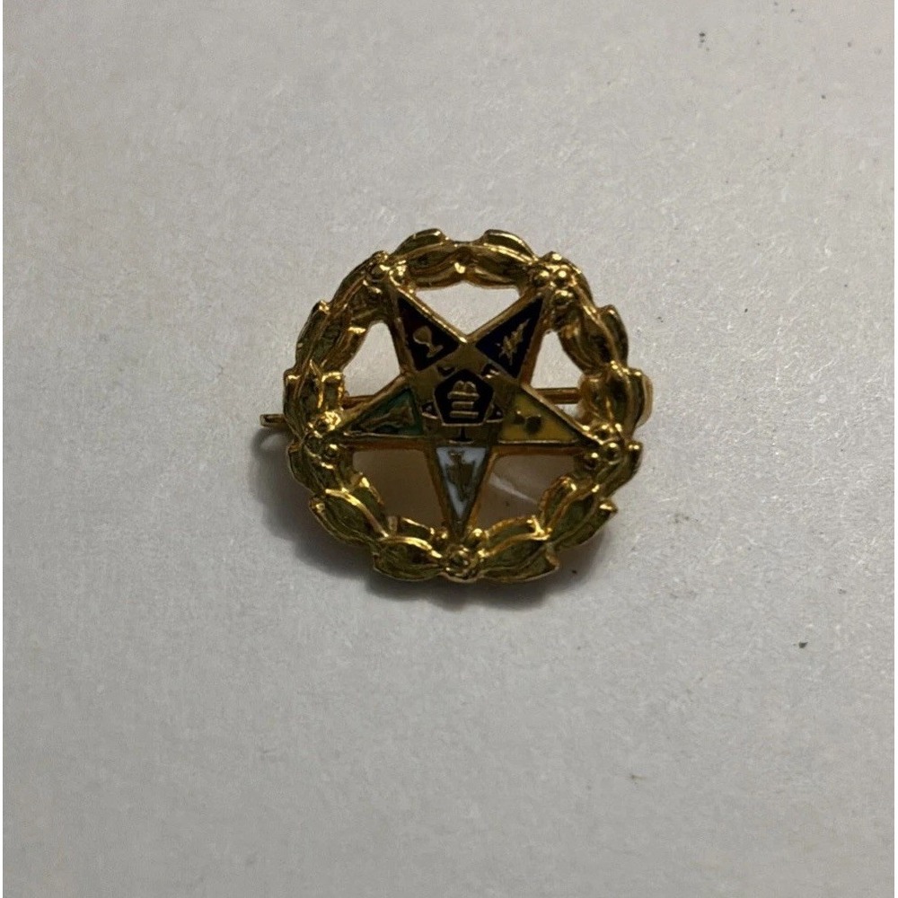 Vintage Order of the Eastern Star Lapel Pin Masons Brooch OES Gold Tone Wreath